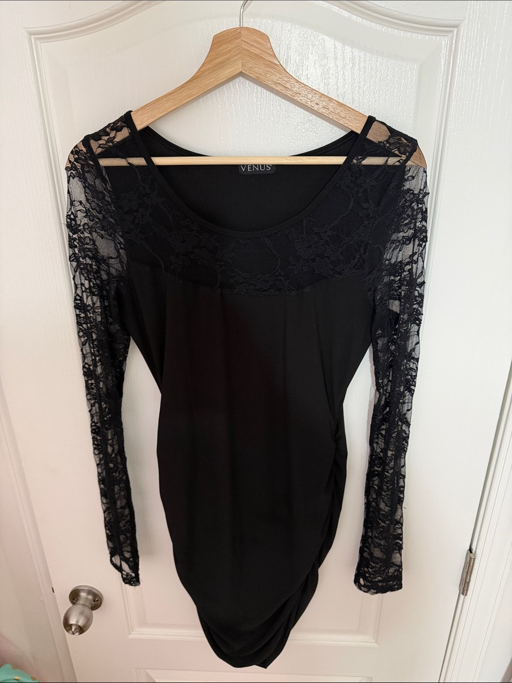VENUS Black Lace-Sleeve Ruched Bodycon Dress
